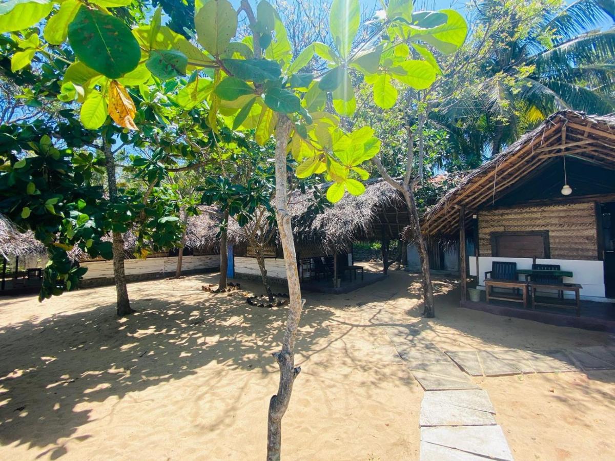 Air Lush Beach Cabanas Baie d'Arugam Extérieur photo