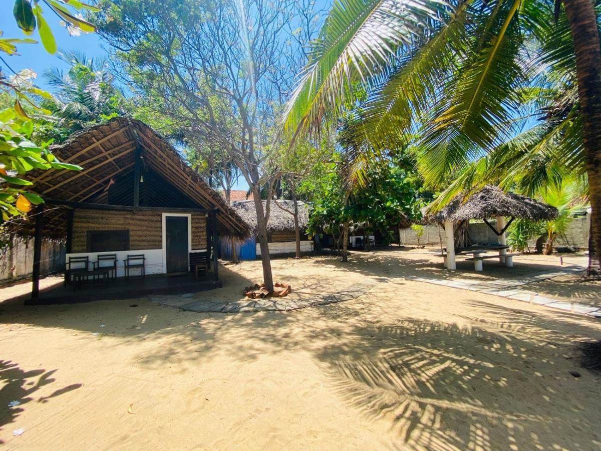 Air Lush Beach Cabanas Baie d'Arugam Extérieur photo